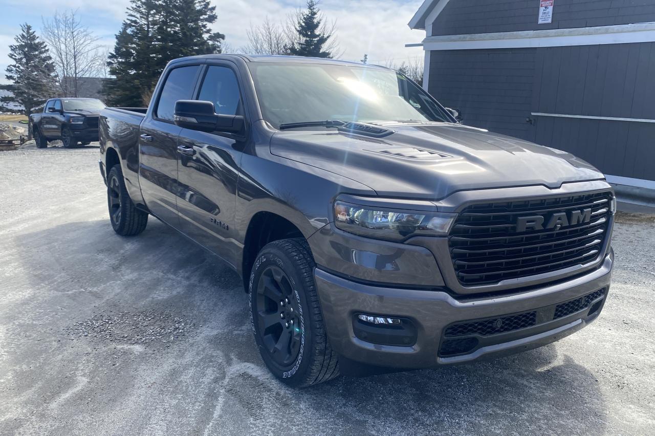 2025 RAM 1500 Sport 4x4 Crew Cab 6'4" Box Photo3
