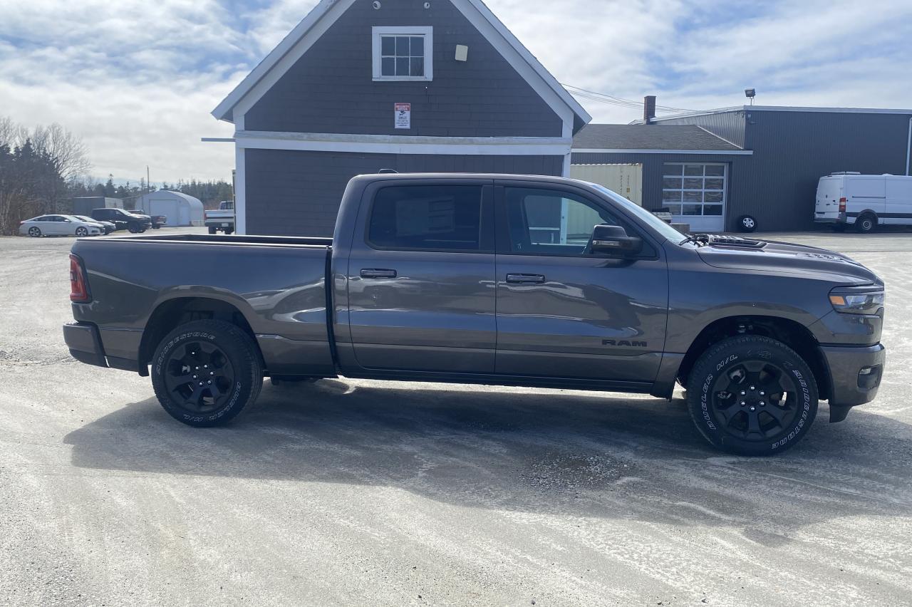 2025 RAM 1500 Sport 4x4 Crew Cab 6'4" Box Photo4
