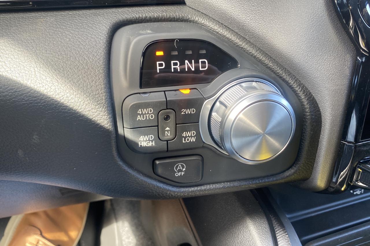 2025 RAM 1500 Sport 4x4 Crew Cab 6'4" Box Photo18