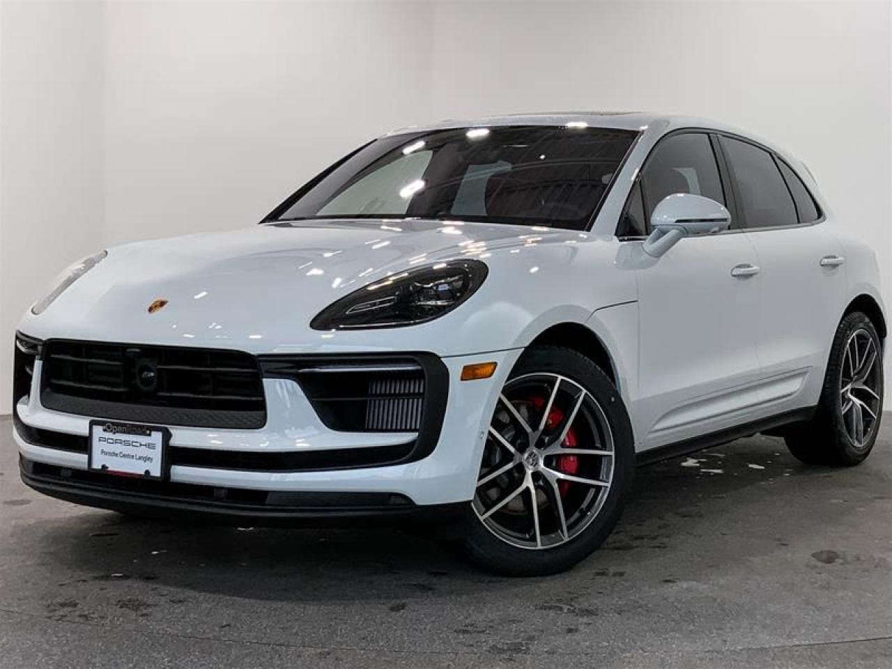 New 2025 Porsche Macan S AWD for sale in Langley City, BC