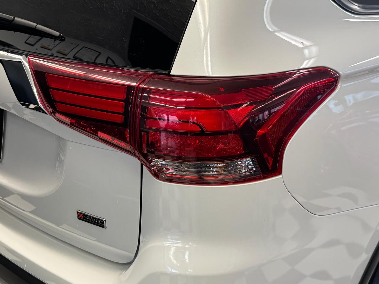 2020 Mitsubishi Outlander EX AWC 7 Passenger+Camera+Roof+CLEAN CARFAX Photo129