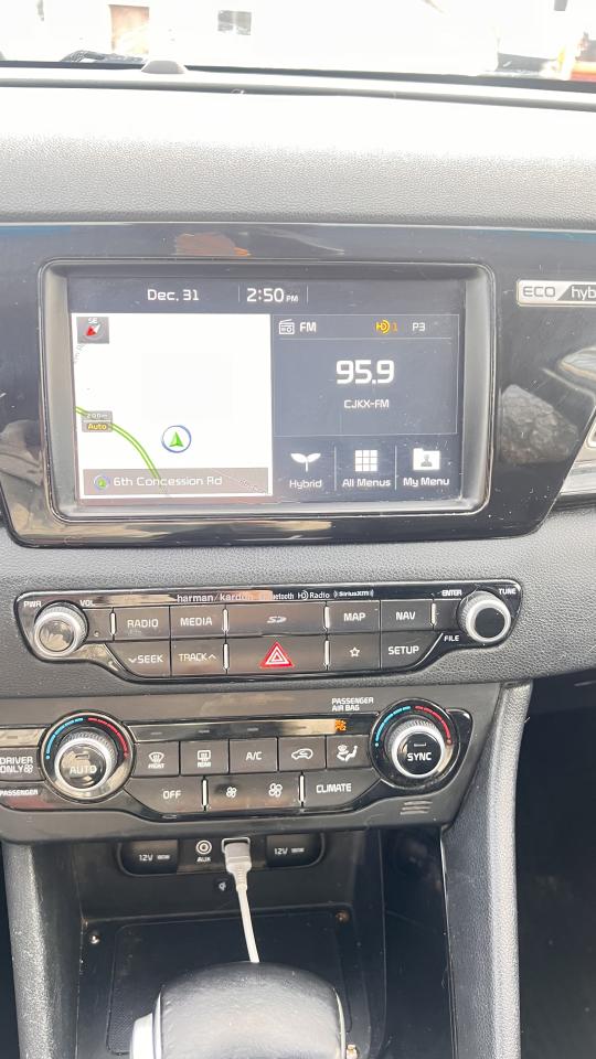 2019 Kia NIRO SX Touring FWD, HYBRID, 77 KMS, ONE OWNER - Photo #10