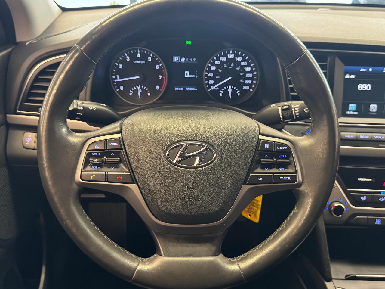 2017 Hyundai Elantra GL+New Tires+Camera+ApplePlay+Heated Steering - Photo #11