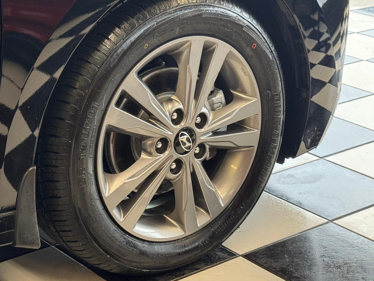 2017 Hyundai Elantra GL+New Tires+Camera+ApplePlay+Heated Steering Photo59