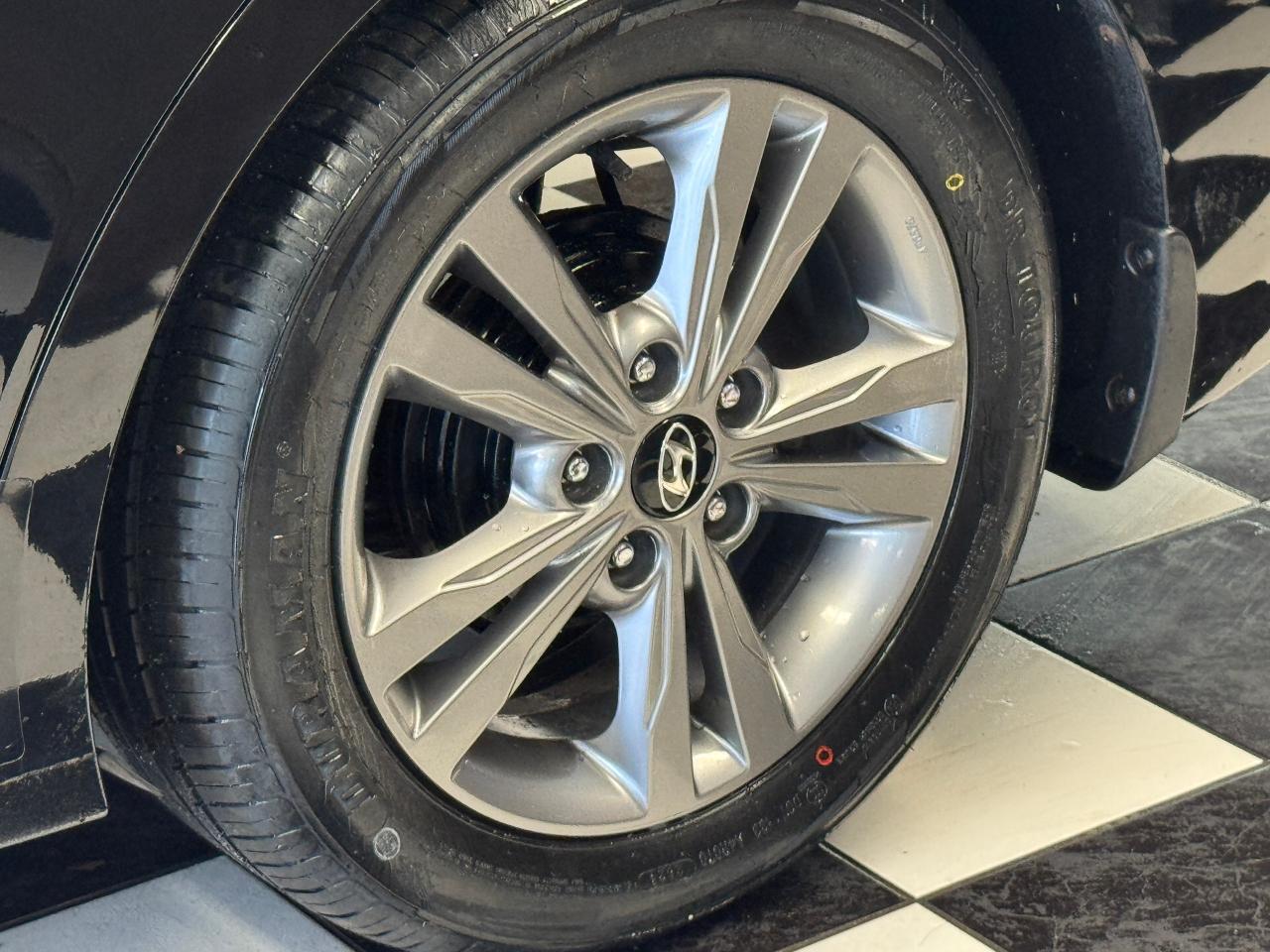 2017 Hyundai Elantra GL+New Tires+Camera+ApplePlay+Heated Steering Photo57