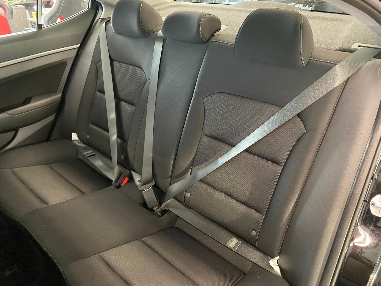 2017 Hyundai Elantra GL+New Tires+Camera+ApplePlay+Heated Steering Photo22