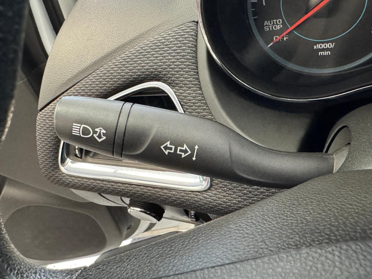 2017 Chevrolet Cruze LT+Camera+Heated Seats+A/C+CLEAN CARFAX Photo101
