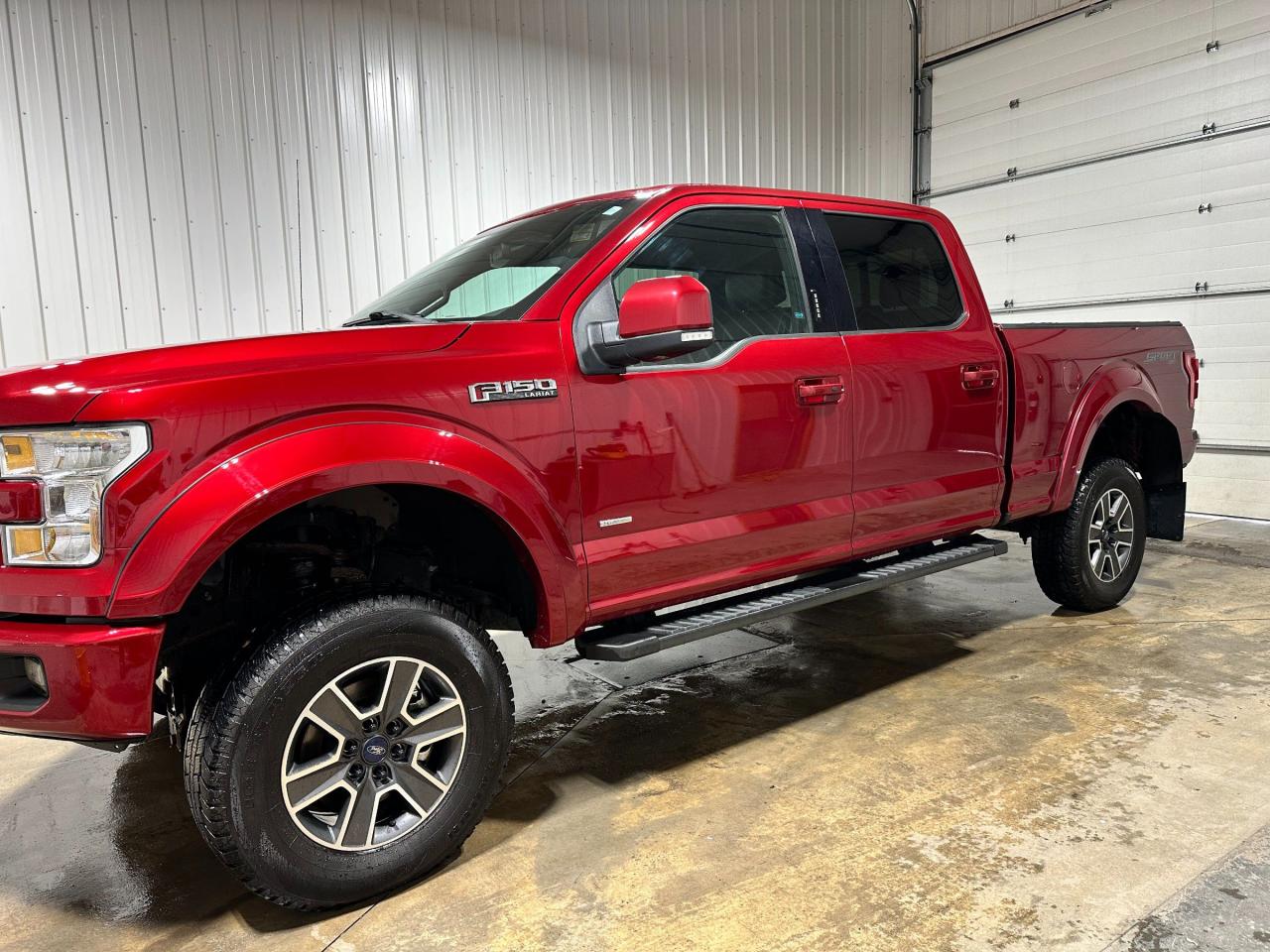 Used 2017 Ford F-150 Lariat for sale in Pincher Creek, AB