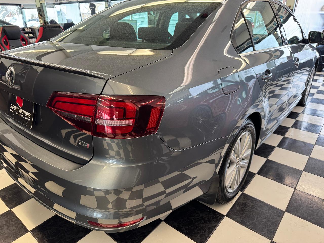 2017 Volkswagen Jetta Wolfsburg Edition+Roof+Heated Seats+CLEAN CARFAX - Photo #40