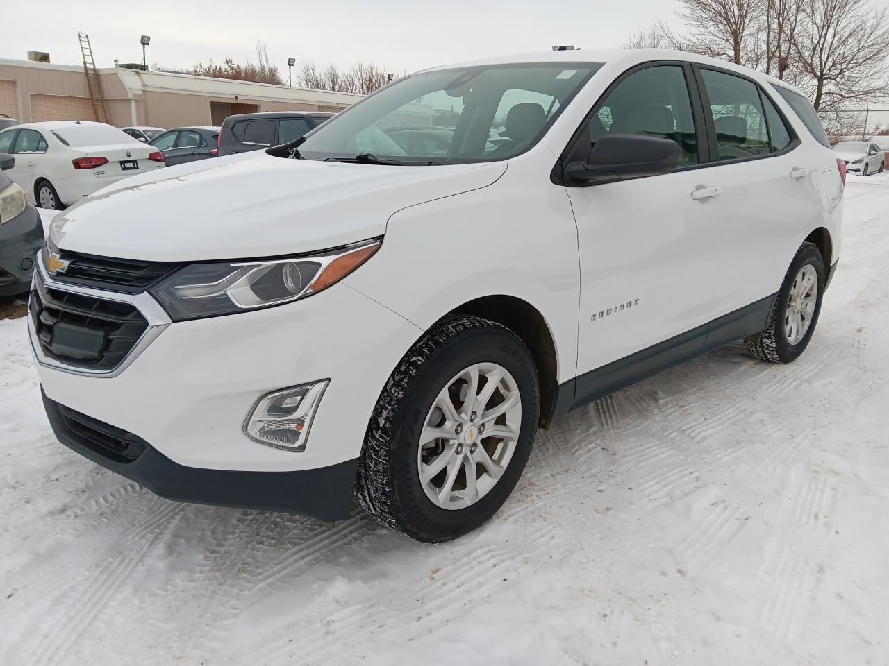 2020 Chevrolet Equinox AWD, Remote Start, BU Cam, Htd Seats, Lane assist - Photo #3