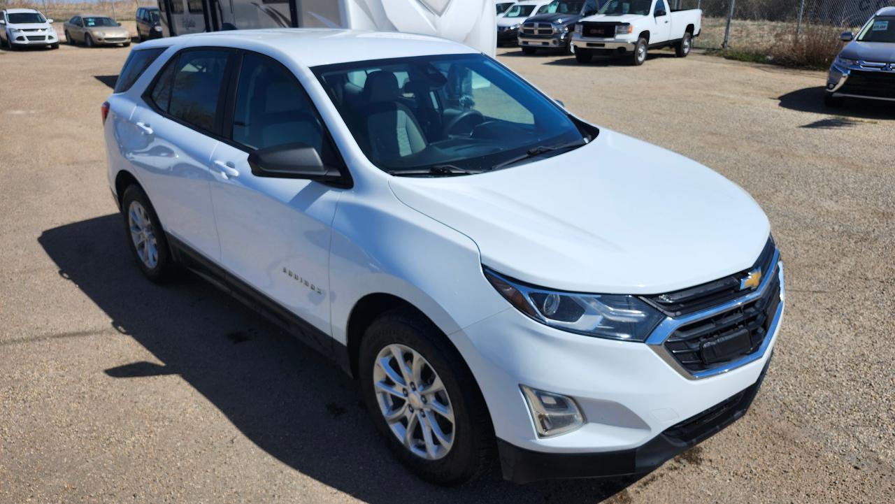 2020 Chevrolet Equinox AWD, Remote Start, BU Cam, Htd Seats, Lane assist - Photo #3