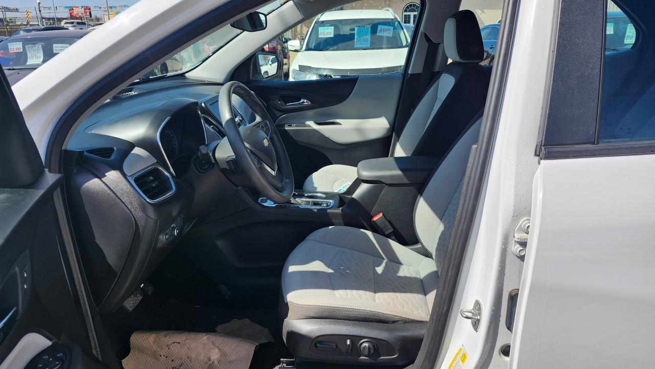 2020 Chevrolet Equinox AWD, Remote Start, BU Cam, Htd Seats, Lane assist - Photo #11