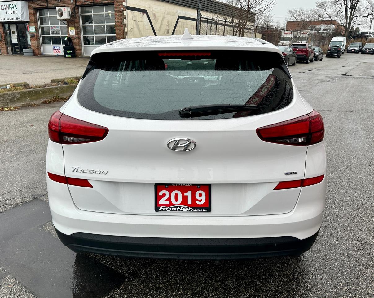 2019 Hyundai Tucson Essential AWD w/Safety Package Photo4