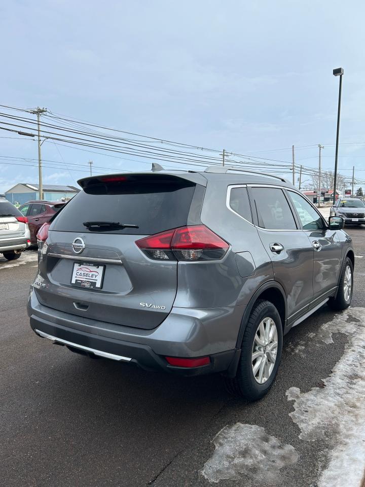 2018 Nissan Rogue SV - Photo #4