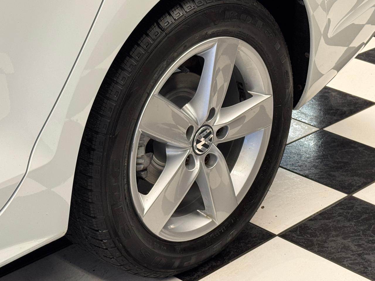 2014 Volkswagen Jetta Comfortline+New Brakes+A/C+Heated Seats Photo46