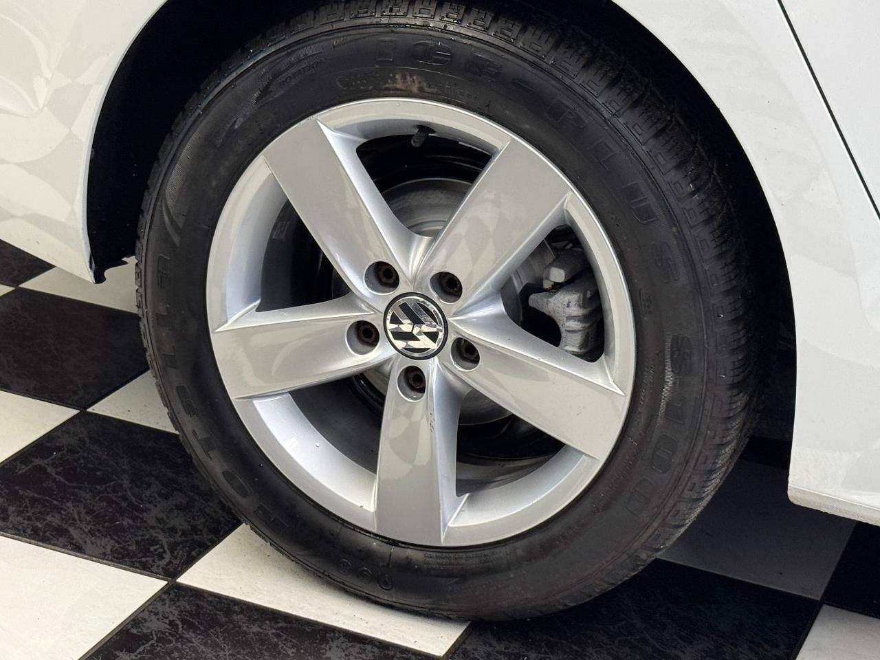 2014 Volkswagen Jetta Comfortline+New Brakes+A/C+Heated Seats Photo45