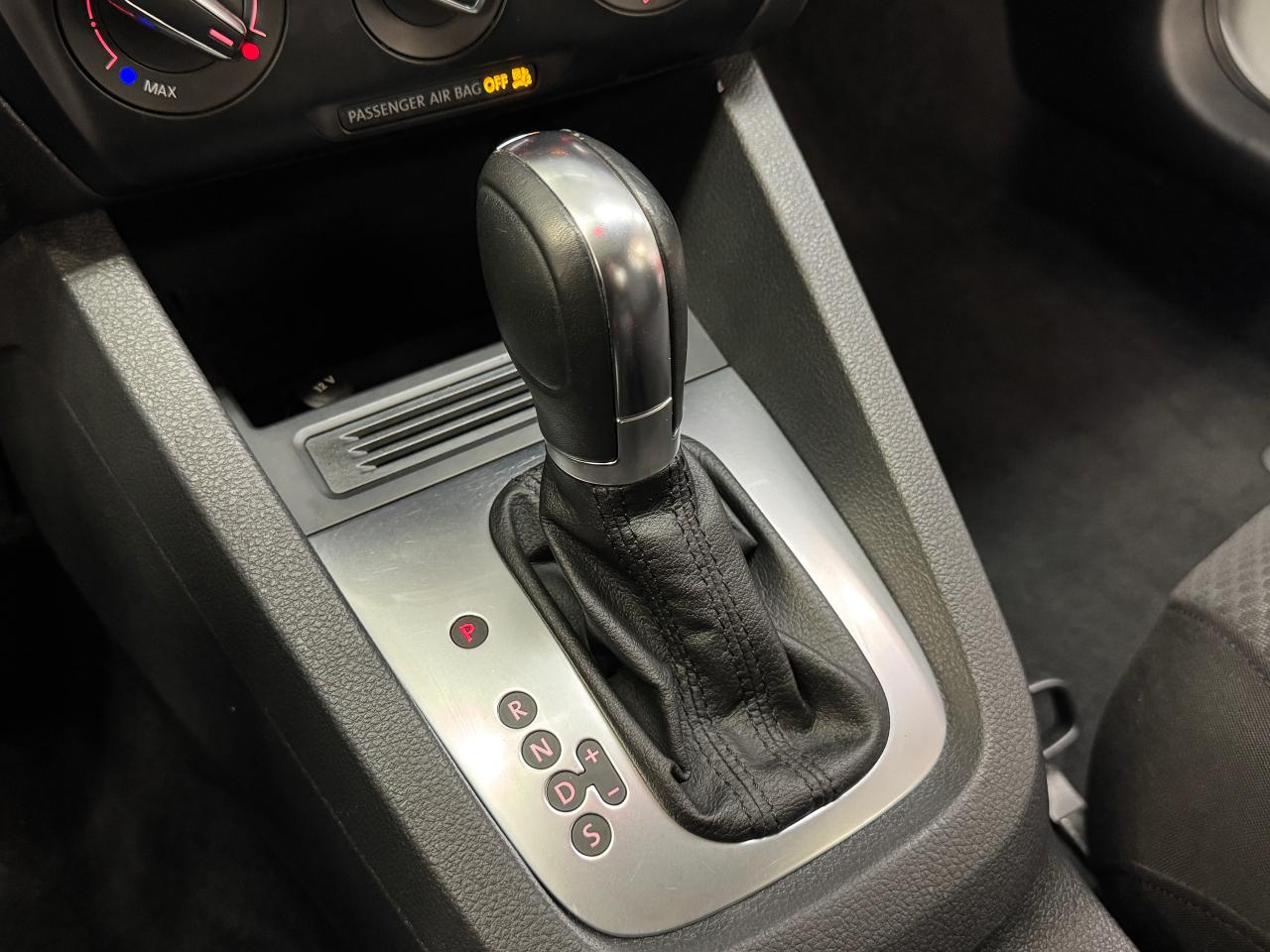 2014 Volkswagen Jetta Comfortline+New Brakes+A/C+Heated Seats Photo28