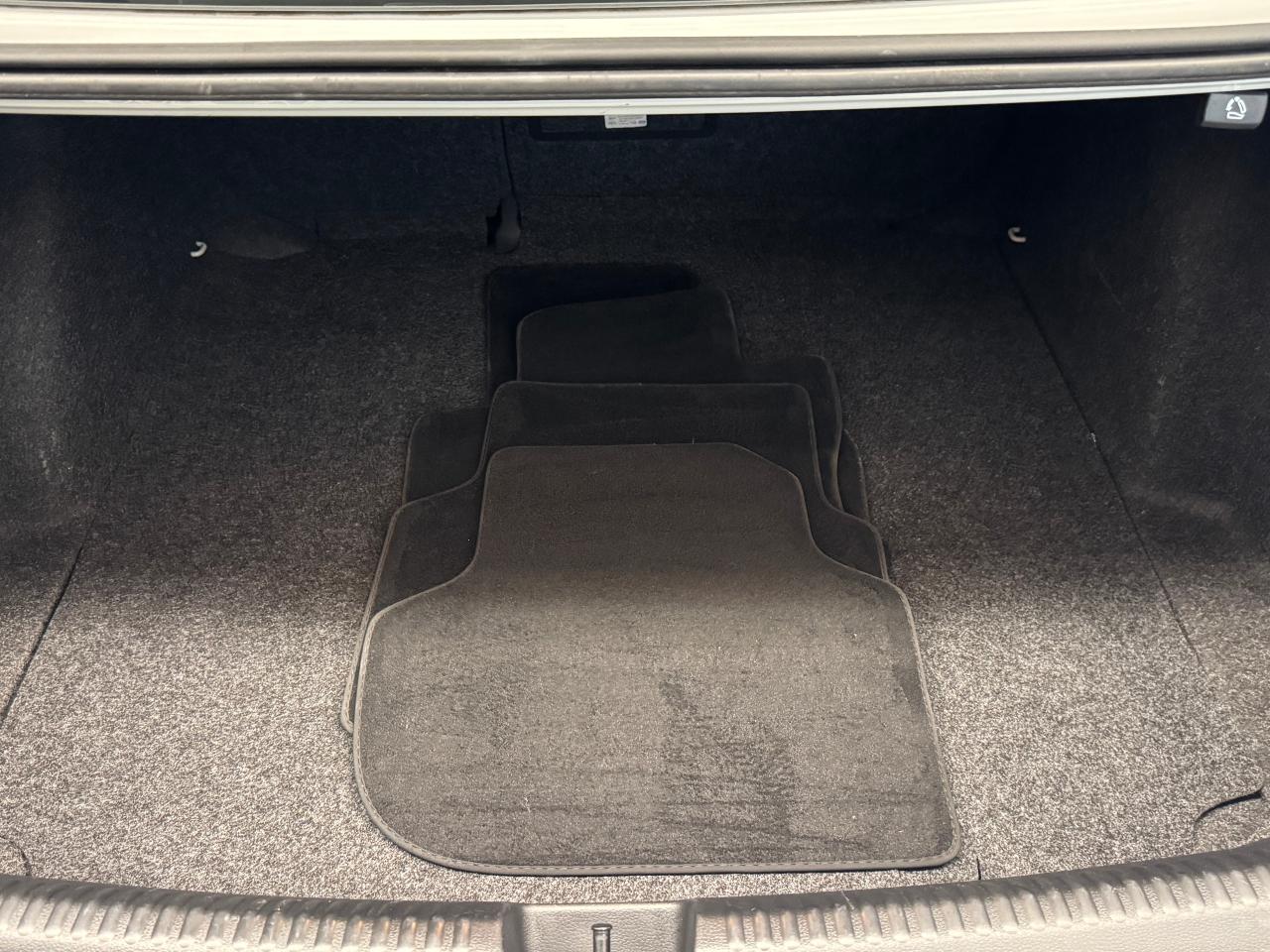 2014 Volkswagen Jetta Comfortline+New Brakes+A/C+Heated Seats Photo24