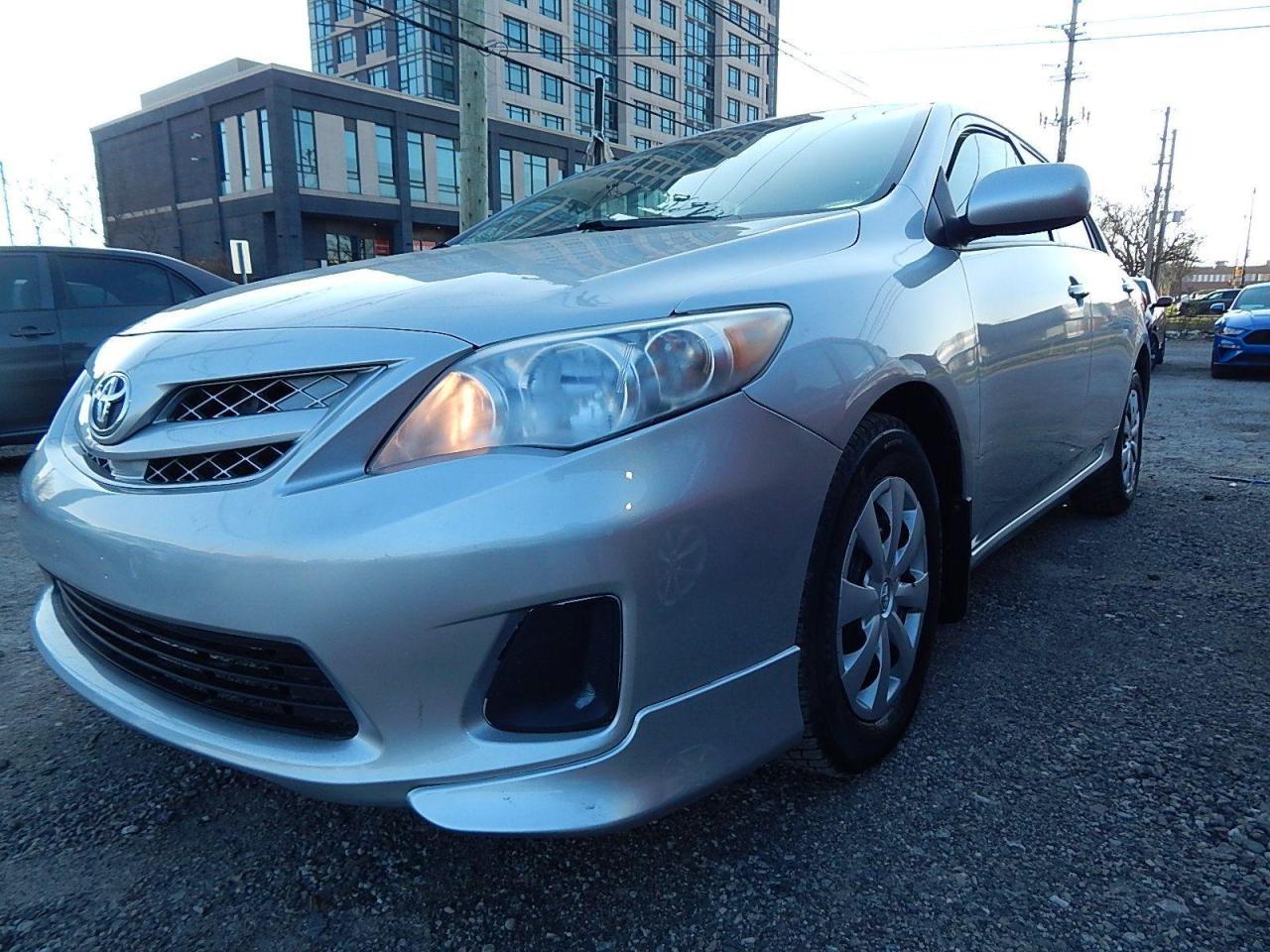 2013 Toyota Corolla CE Photo3