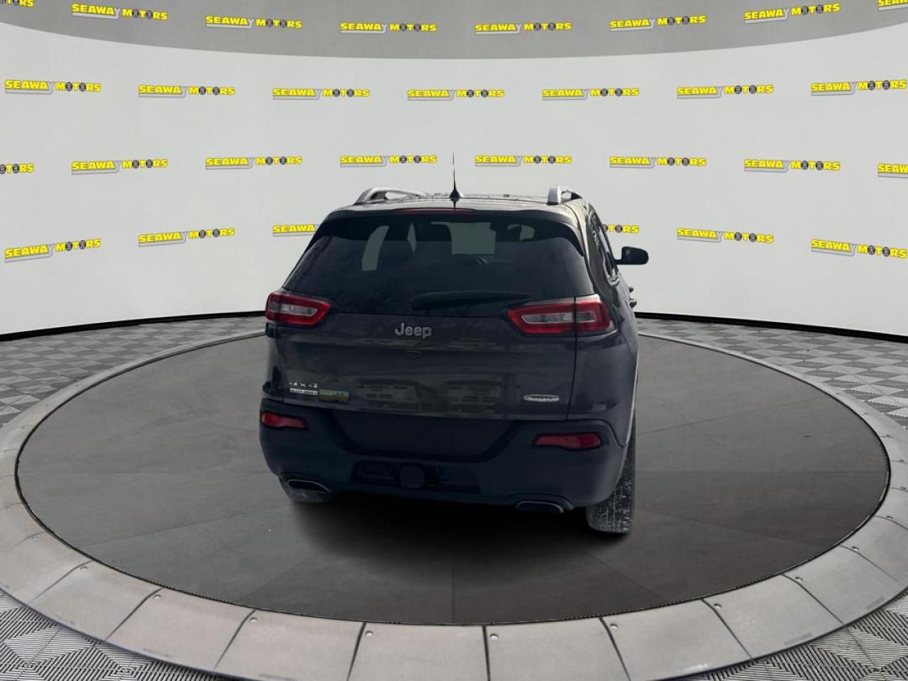 2016 Jeep Cherokee North - Photo #4