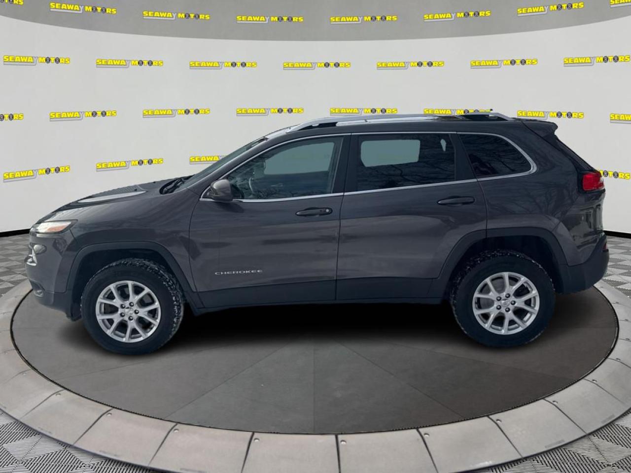 2016 Jeep Cherokee North - Photo #6