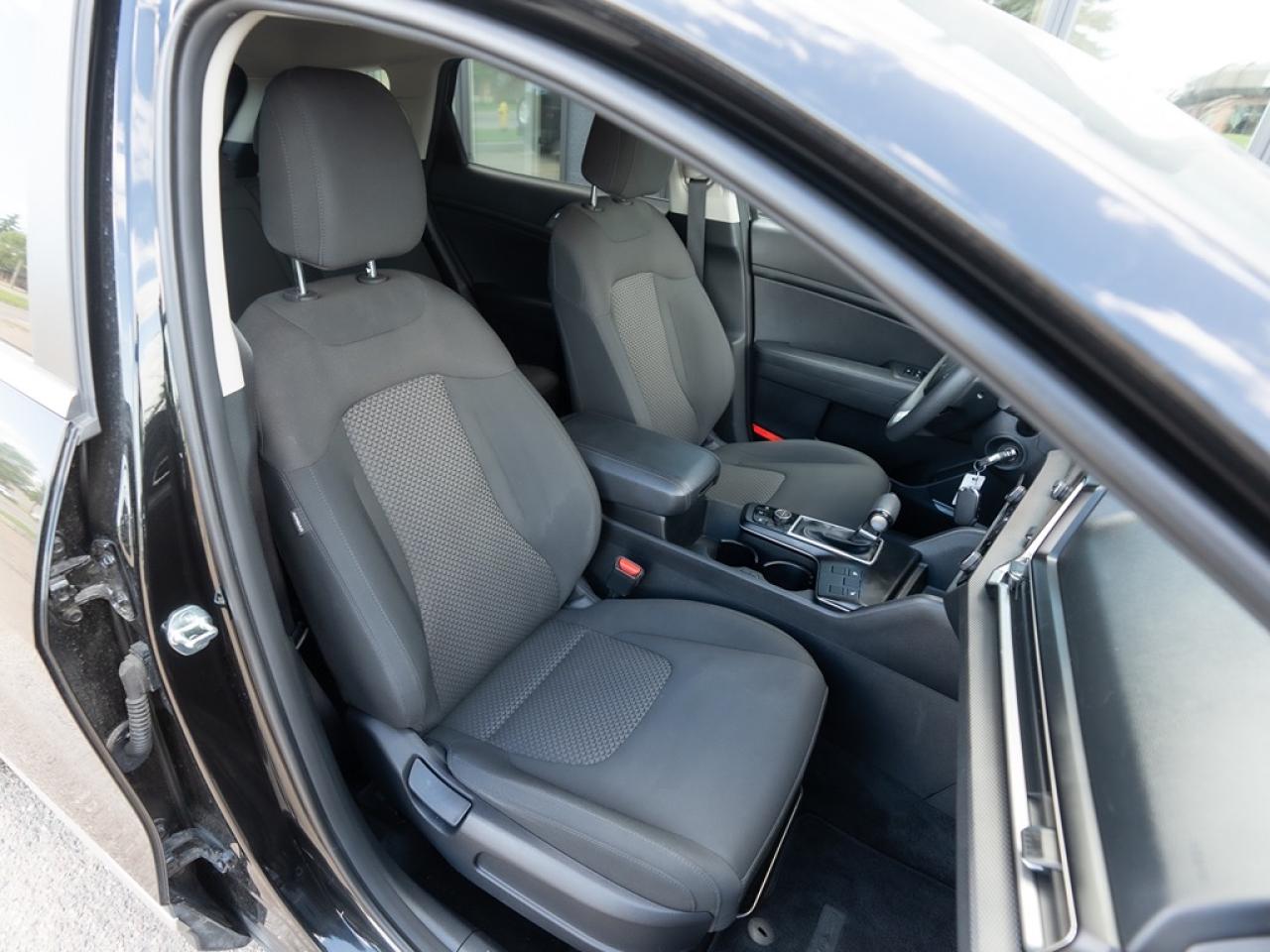2023 Kia Sportage LX AWD Photo38