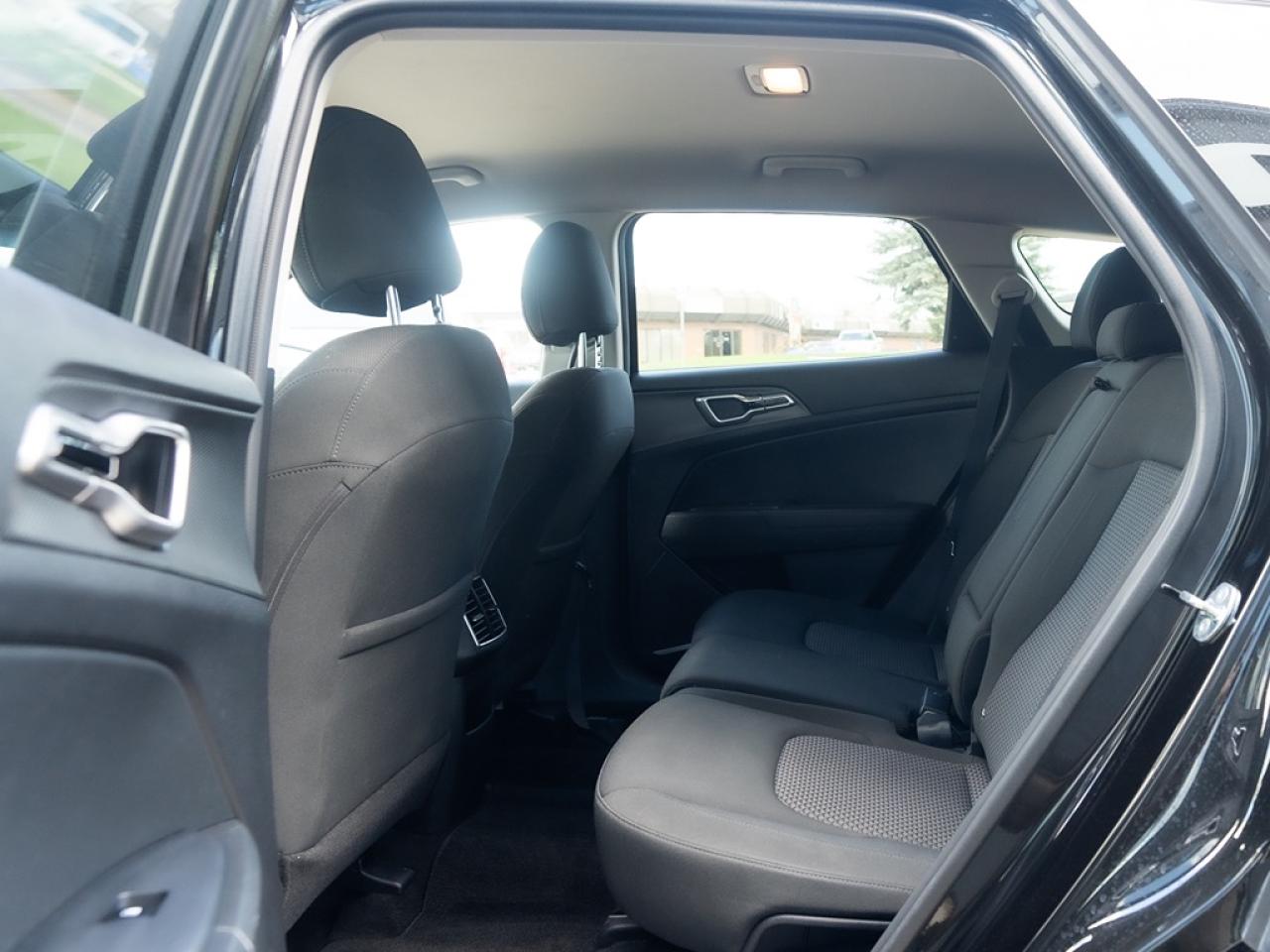 2023 Kia Sportage LX AWD Photo36