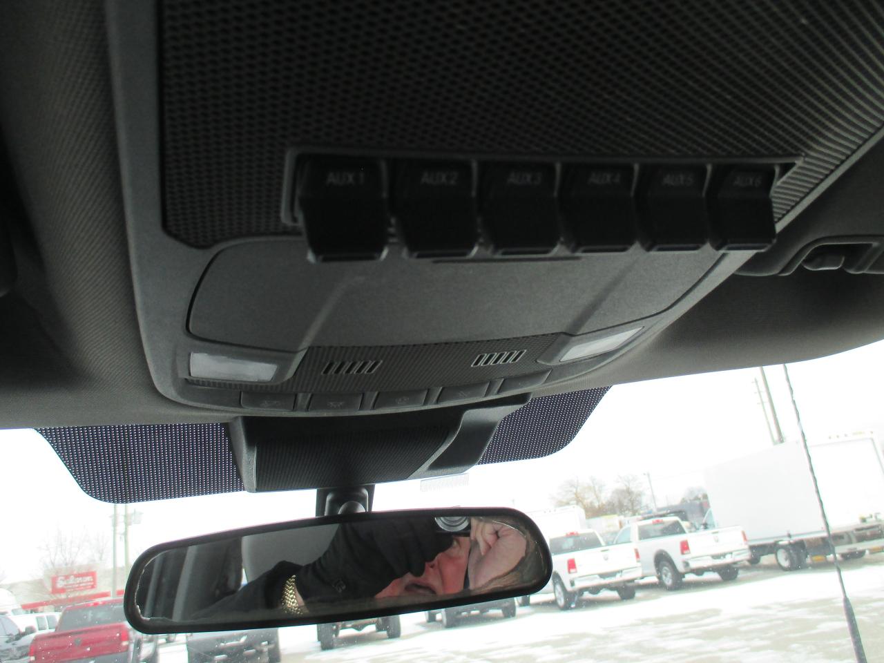 2022 Ford F-550 CREW CAB 4X4 12 Ft.STEEL DUMP BODY.203 IN W/BASE - Photo #14