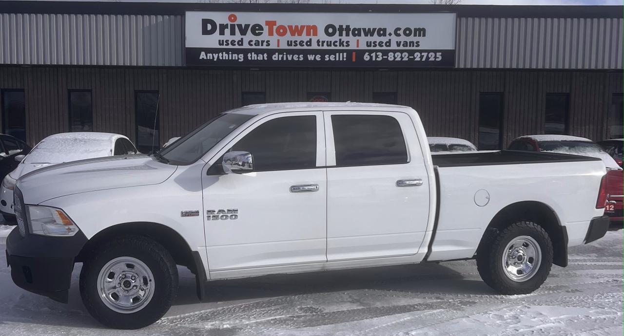 2017 RAM 1500 4WD CREW CAB 149" ST - Photo #2
