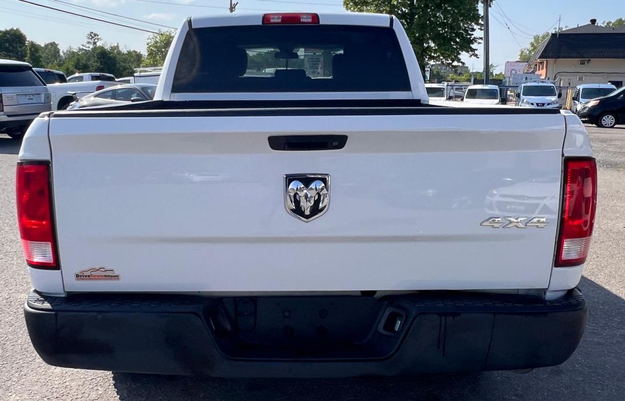 2017 RAM 1500 4WD CREW CAB 149" ST - Photo #4