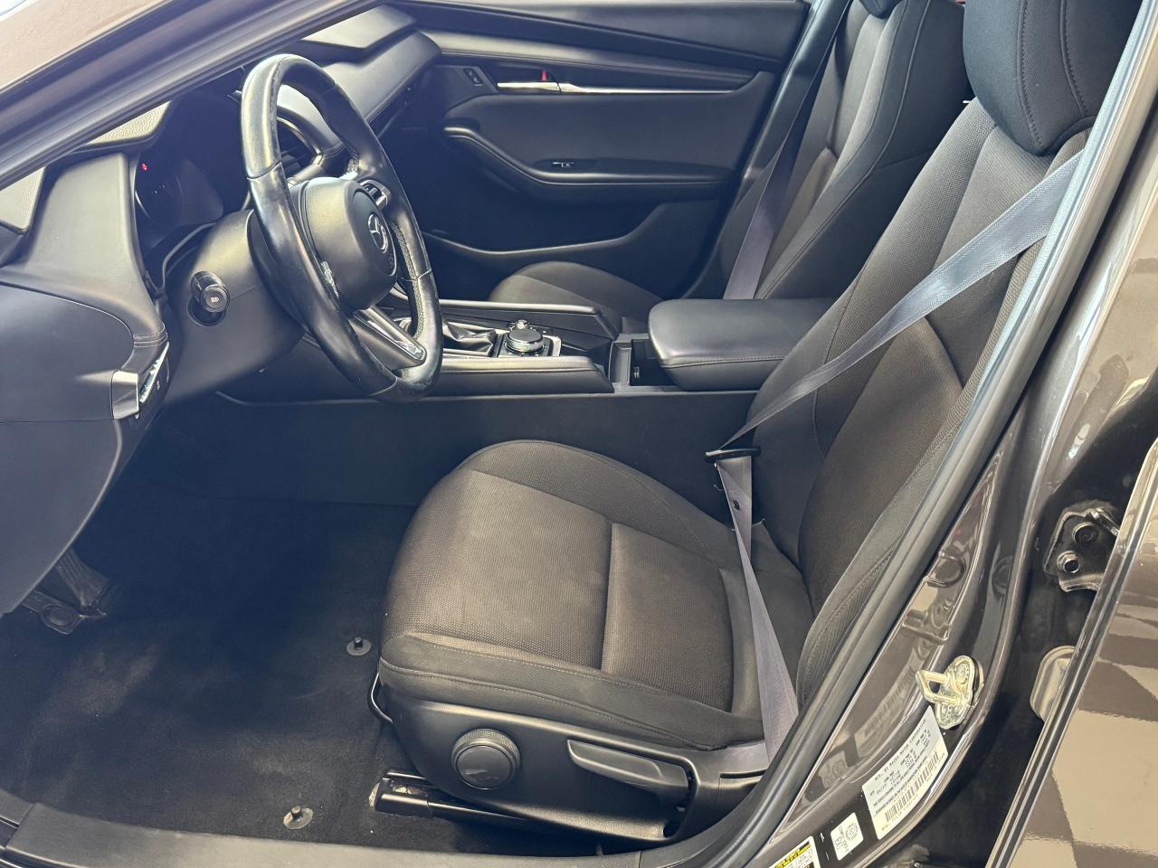 2019 Mazda MAZDA3 GS AWD+Camera+Blind Spot+Heated Steering Photo17