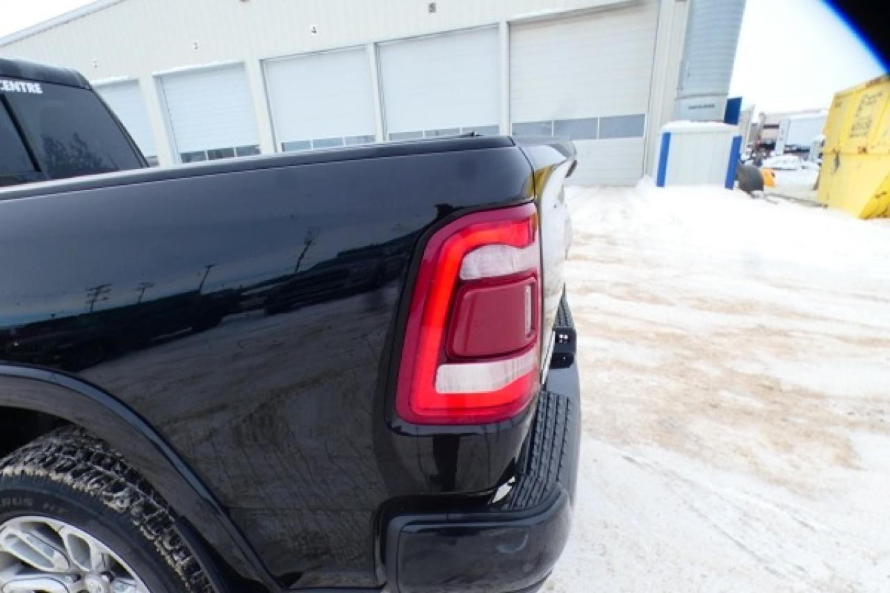 2019 Dodge Ram 1500 Laramie 4x4 Quad Cab w/H&C L.wrap, S/R, NAV, BUC - Photo #24