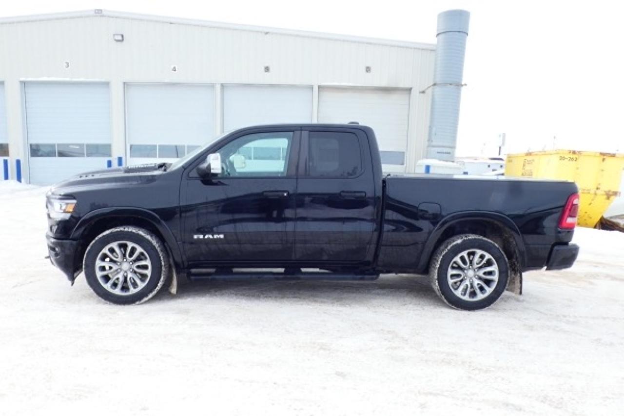 2019 Dodge Ram 1500 Laramie 4x4 Quad Cab w/H&C L.wrap, S/R, NAV, BUC