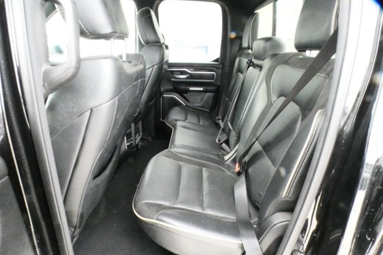 2019 Dodge Ram 1500 Laramie 4x4 Quad Cab w/H&C L.wrap, S/R, NAV, BUC - Photo #9