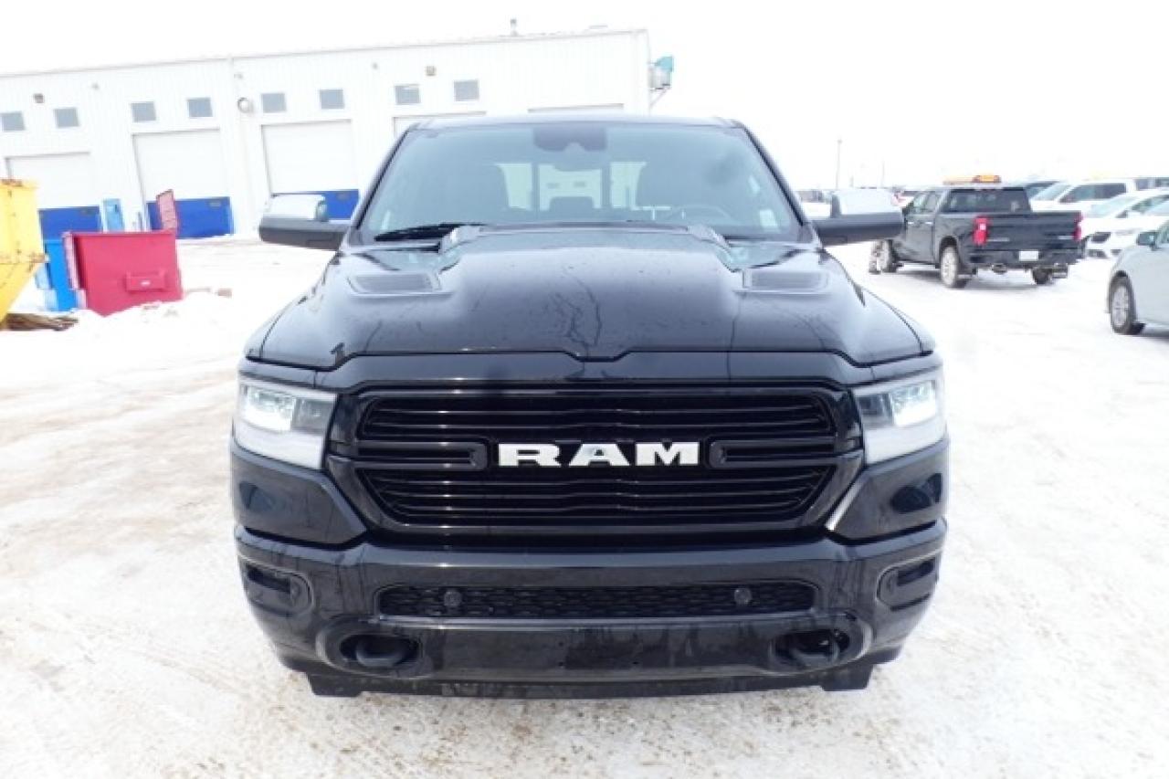 2019 Dodge Ram 1500 Laramie 4x4 Quad Cab w/H&C L.wrap, S/R, NAV, BUC - Photo #3