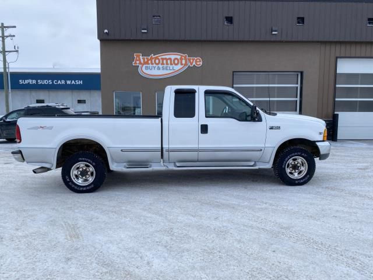 Used 1999 Ford F-350 SD XLT SUPERCAB LWB 4WD for sale in Stettler, AB