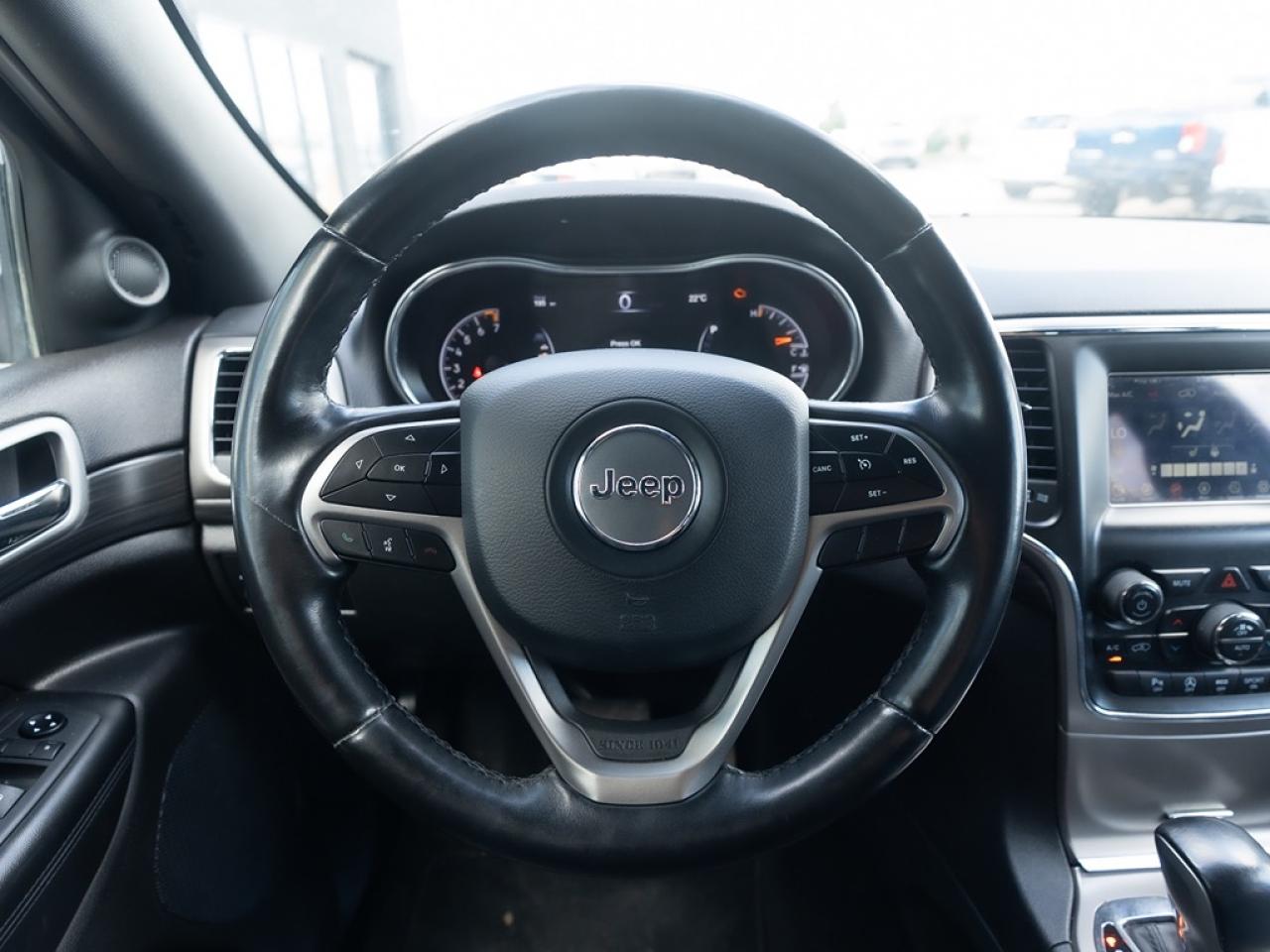 2021 Jeep Grand Cherokee LAREDO 4x4 Photo9