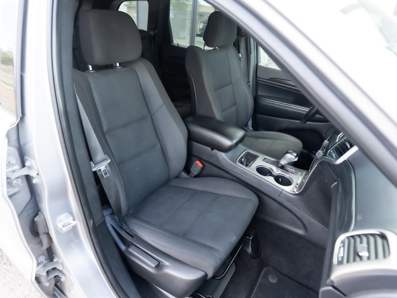 2021 Jeep Grand Cherokee LAREDO 4x4 Photo21