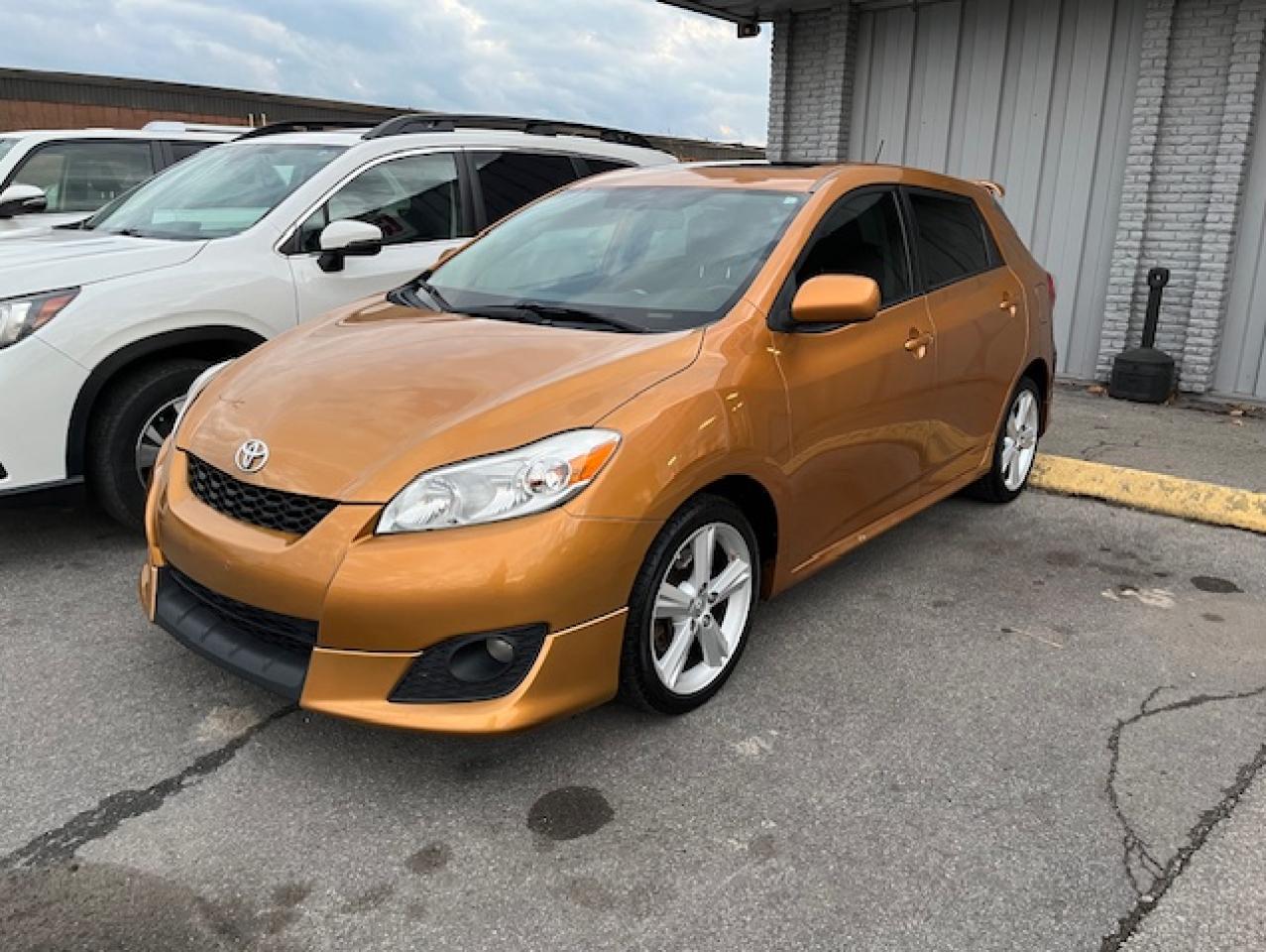 Used 2009 Toyota Matrix XR for sale in Burlington, ON