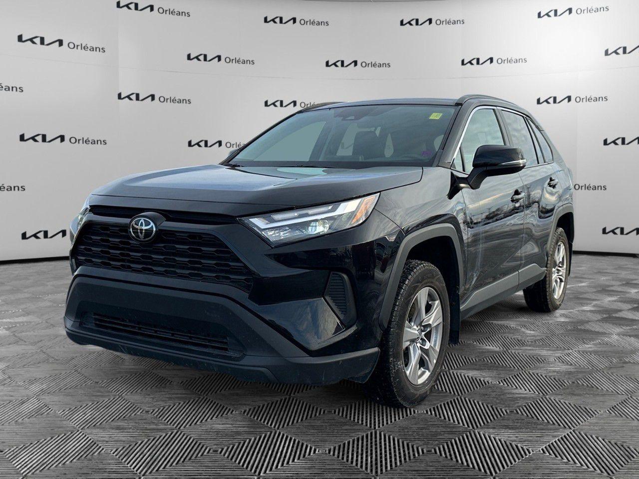 Used 2022 Toyota RAV4 XLE AWD for sale in Orleans, ON