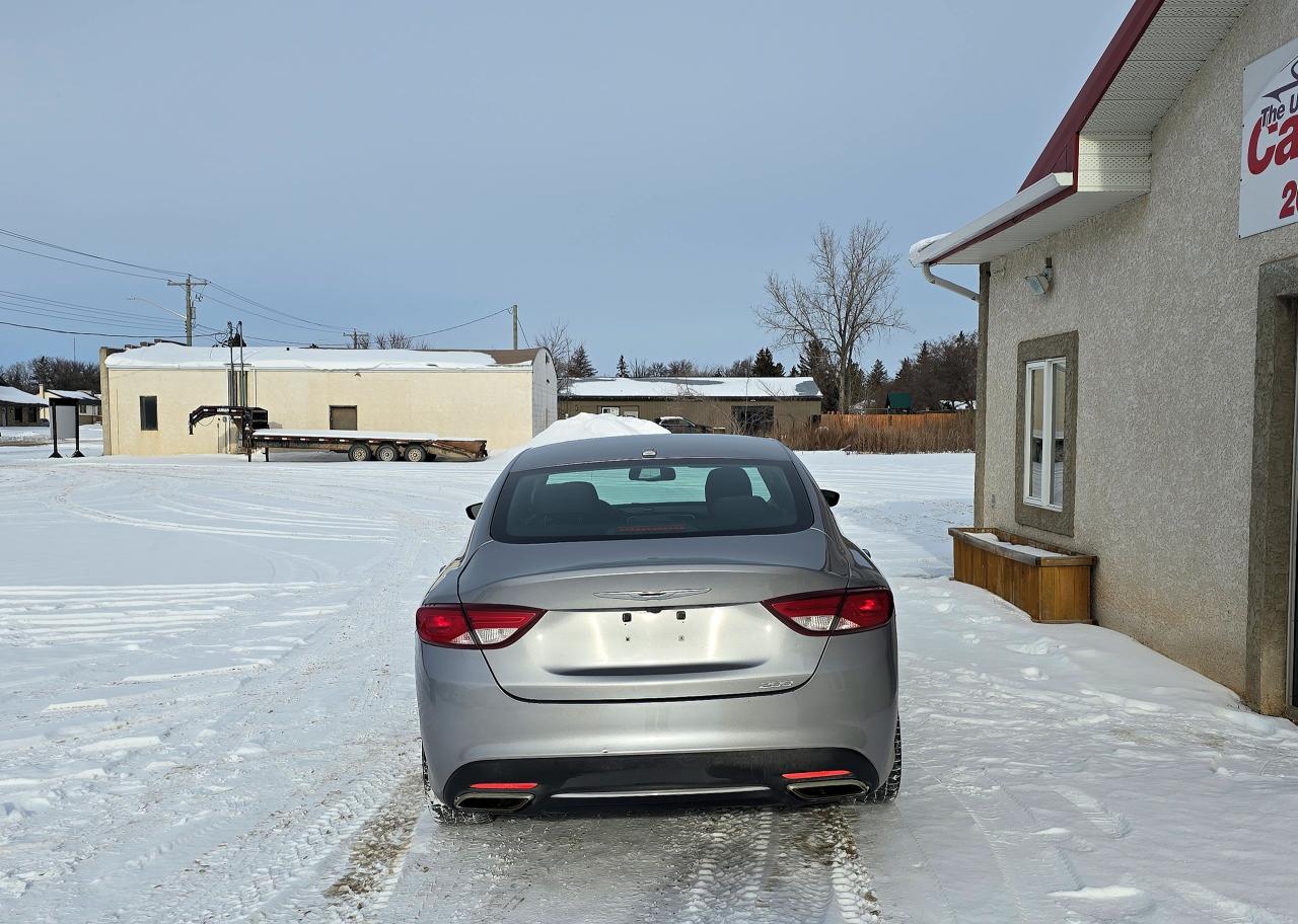 2015 Chrysler 200 Limited, heated seats steering wheel, remote start - Photo #24