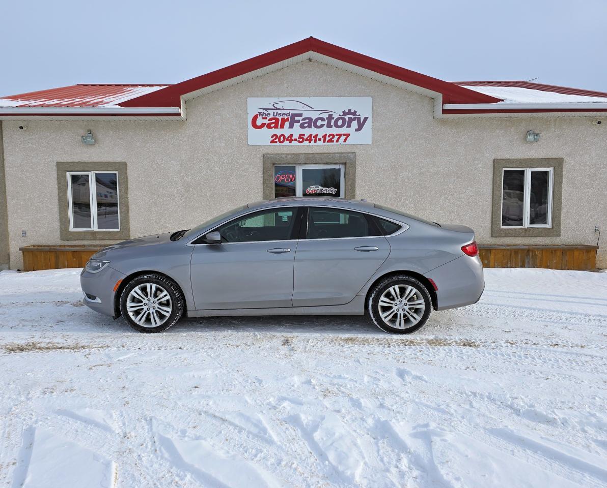 Used 2015 Chrysler 200 Limited, heated seats steering wheel, remote start for sale in Oakbank, MB