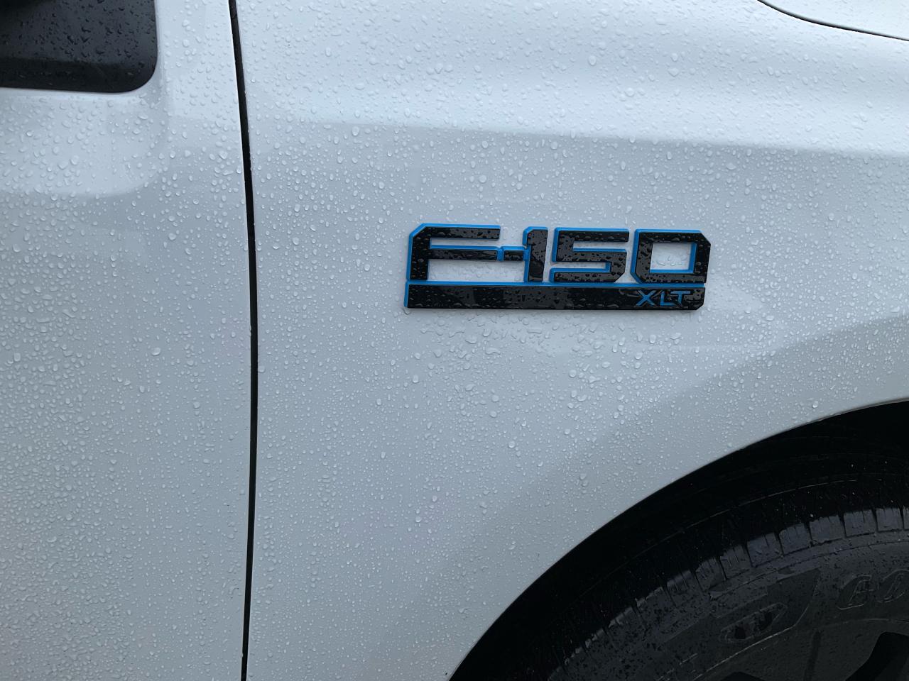 2024 Ford F-150 Lightning XLT Photo5