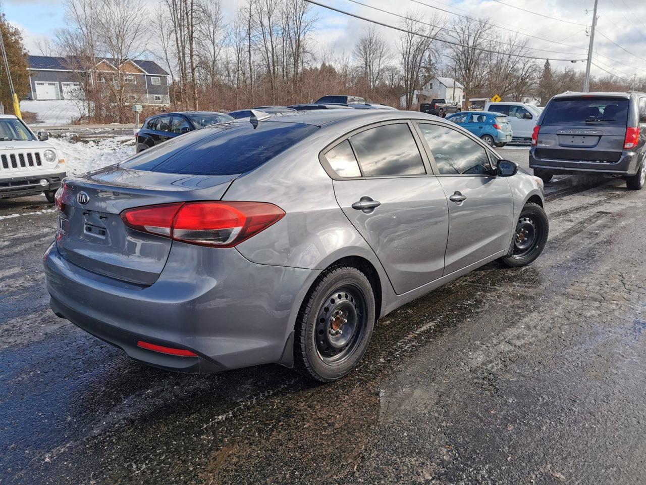 2018 Kia Forte LX 2.0L - Photo #5