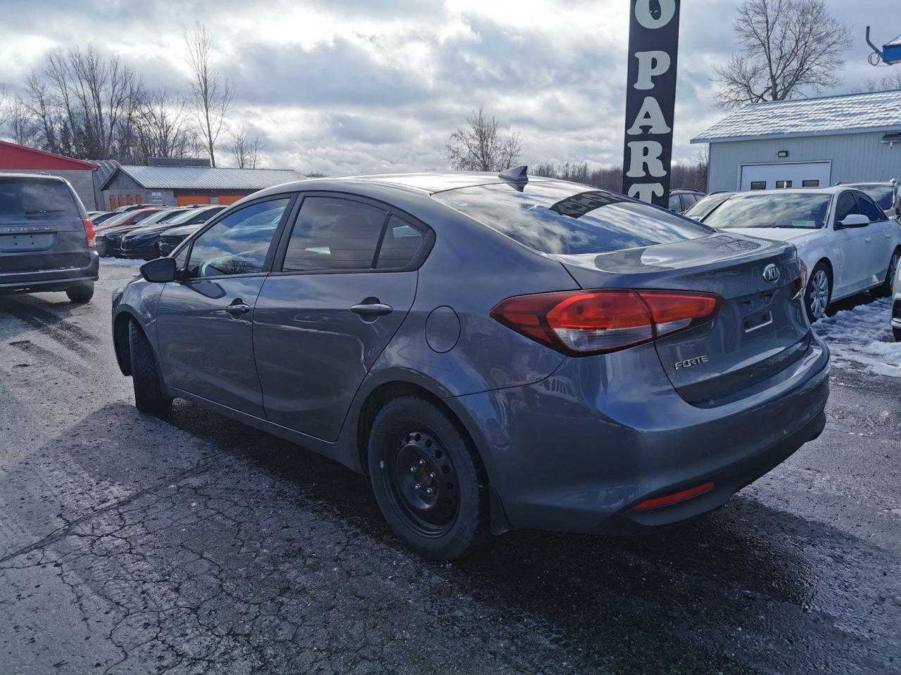 2018 Kia Forte LX 2.0L - Photo #3