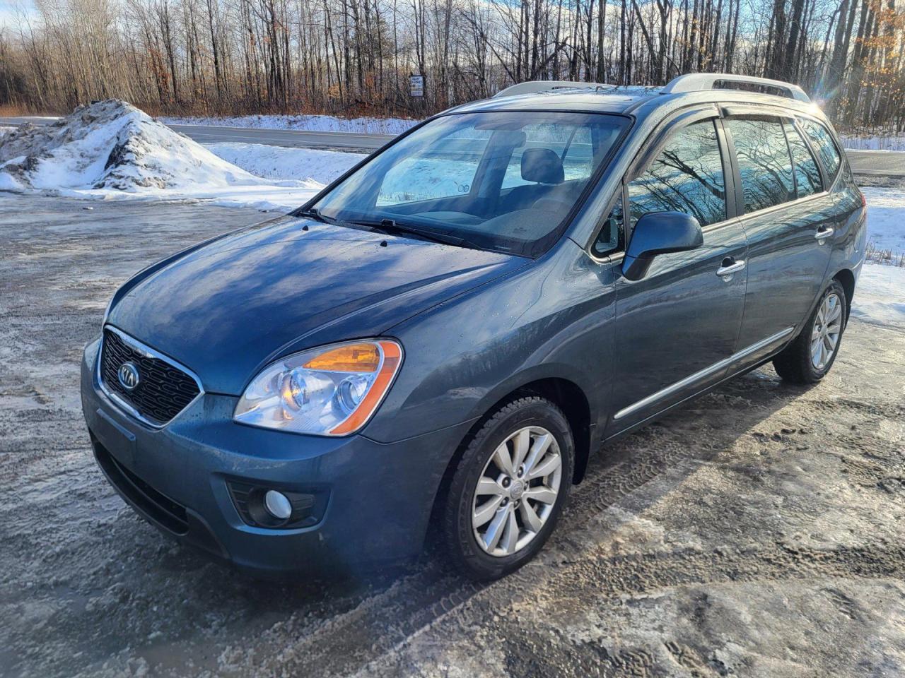 Used 2012 Kia Rondo EX for sale in Long Sault, ON