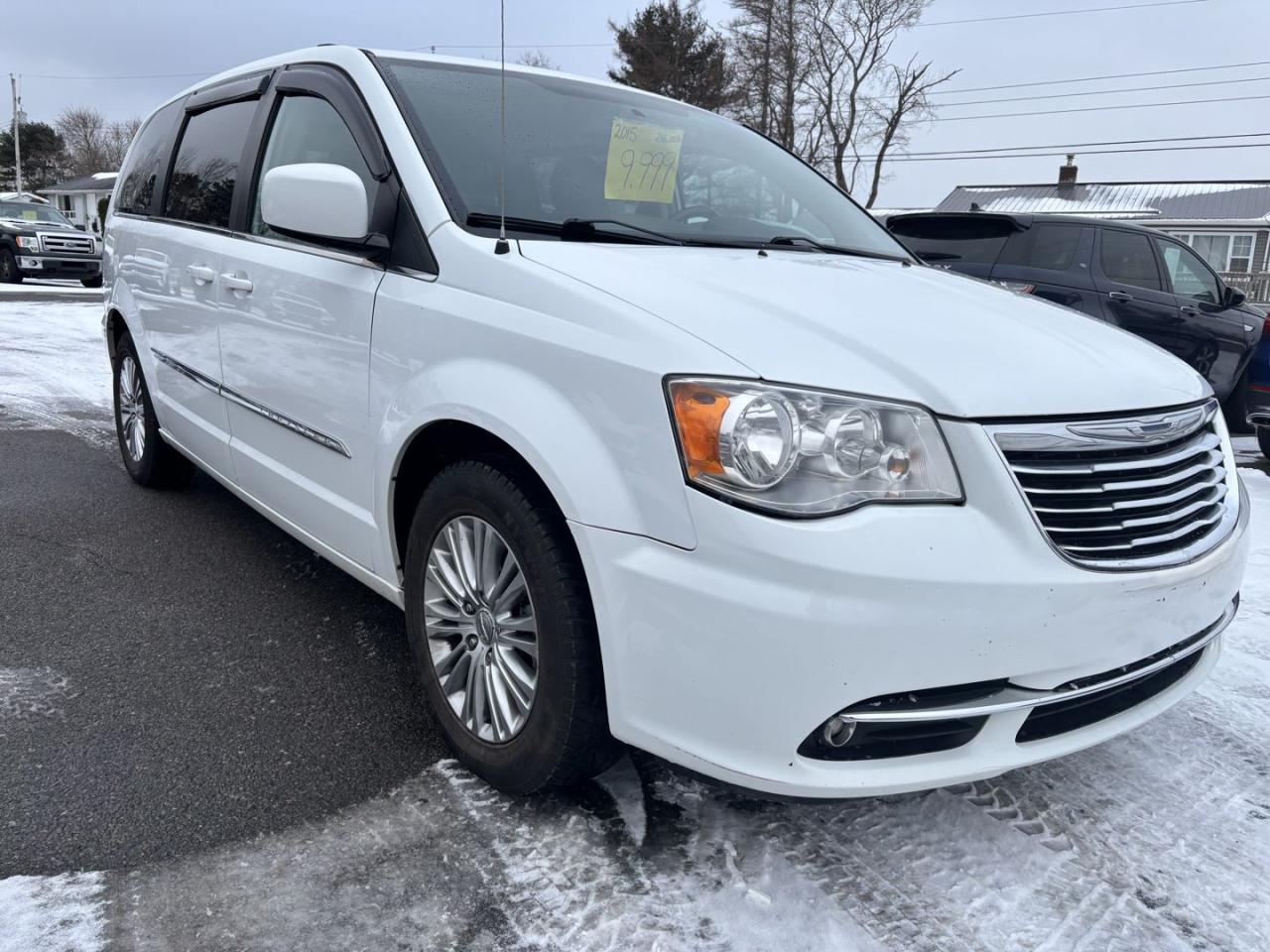 Used 2015 Chrysler Town & Country Touring-L for sale in Truro, NS