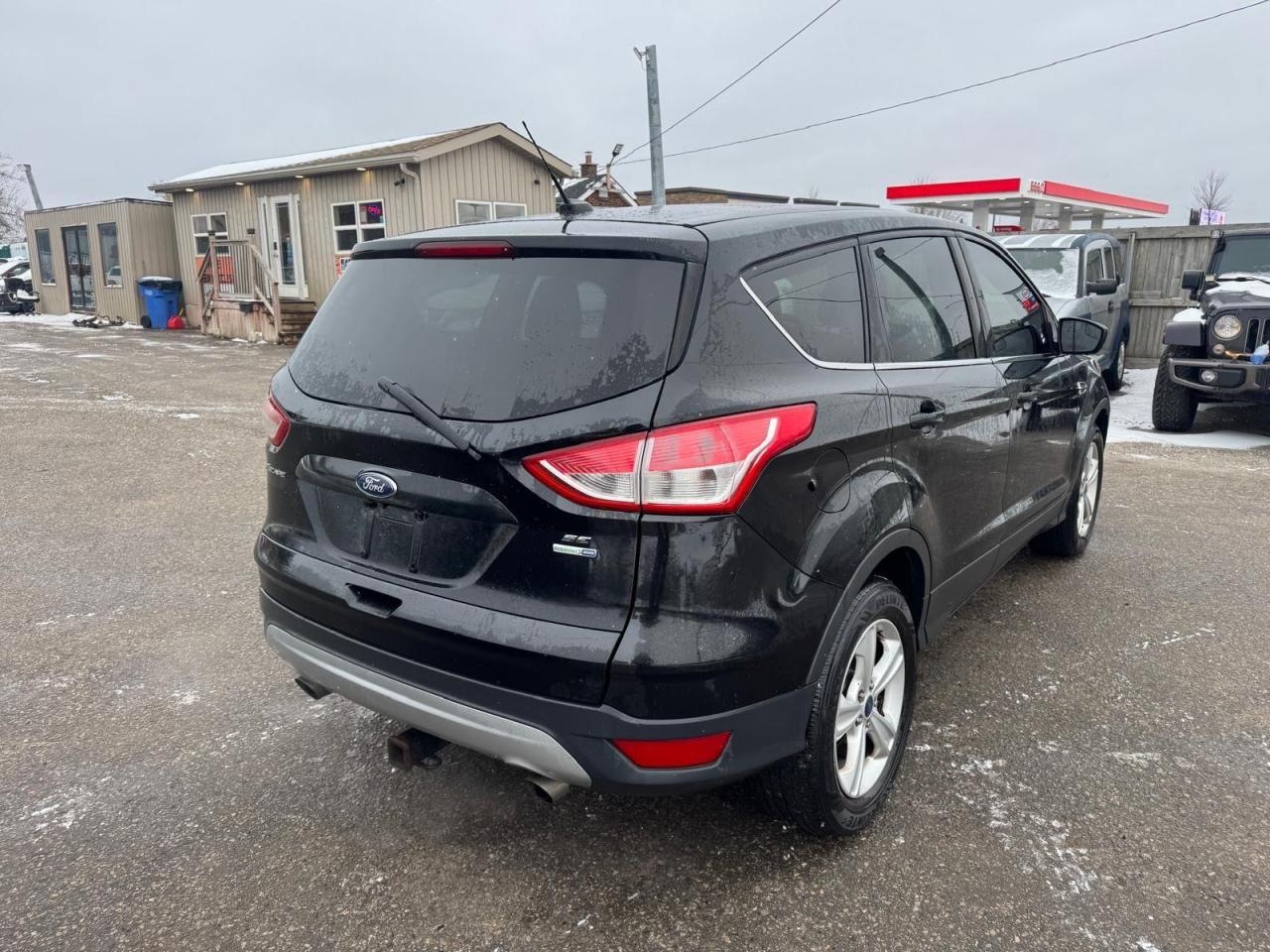 2015 Ford Escape SE, AWD, 6 MONTH WARRANTY INCLUDED - Photo #5