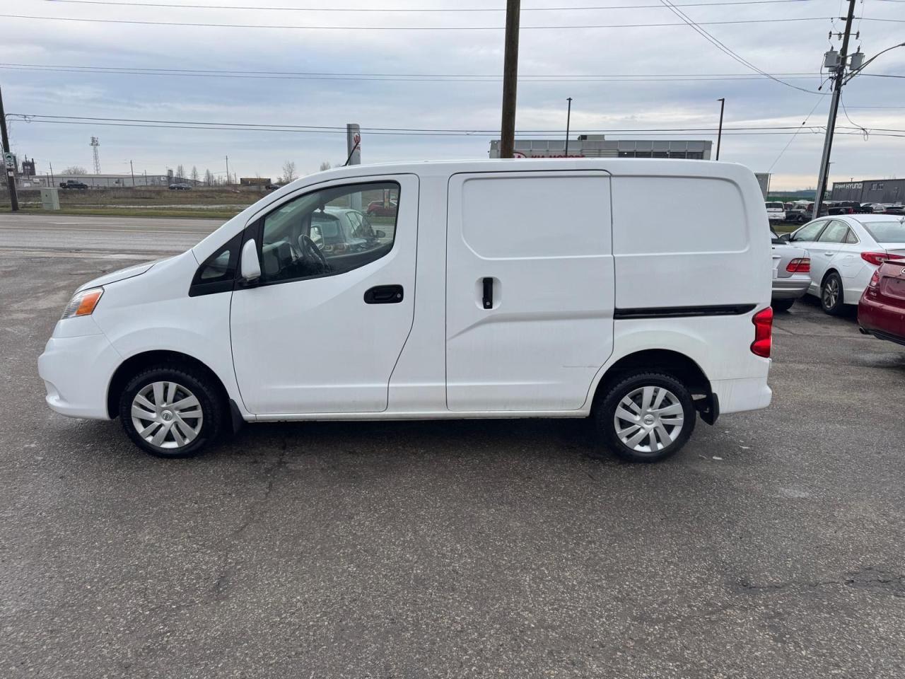 2018 Nissan NV200 SV, BACKUP CAM, 4 CYL, ONLY 147KMS, CERTIFIED - Photo #2