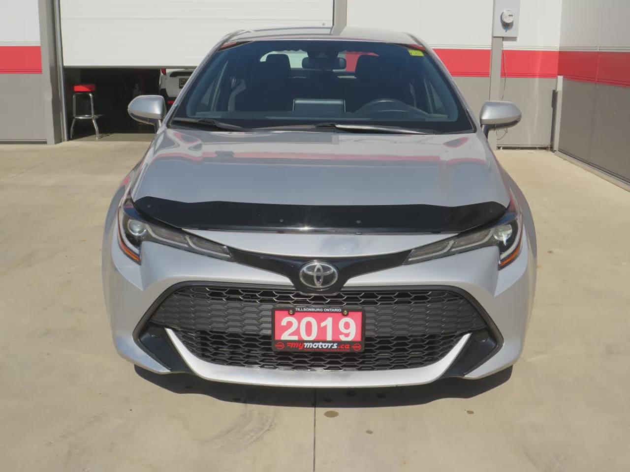 2019 Toyota Corolla Hatchback SE (**AUTOMATIC**BUG DEFLECTOR**CRUISE CONTROL**BLUETOOTH**LANE ASSIST**REVERSE CAMERA**PUSH BUTTON START**DIGITAL CLIMATE CONTROL**DIGITAL TOUCHSCREEN**) Photo